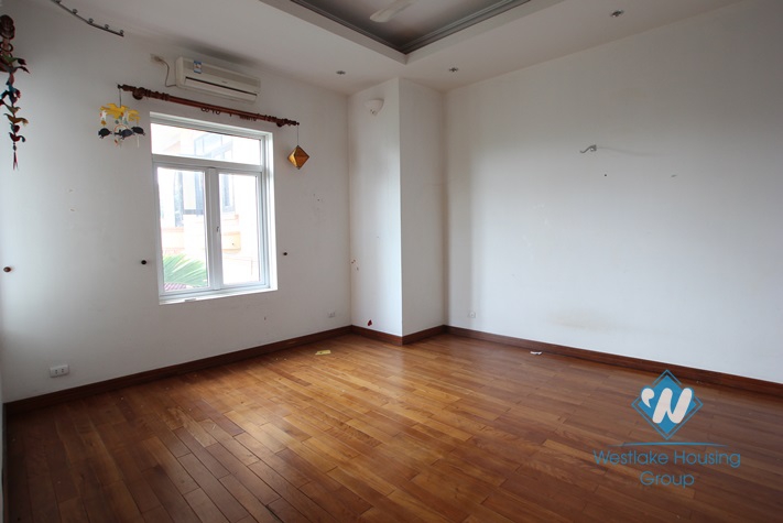 Nice house with lake view available for lease in Westlake area, Tay Ho, Hanoi- unfurnished.