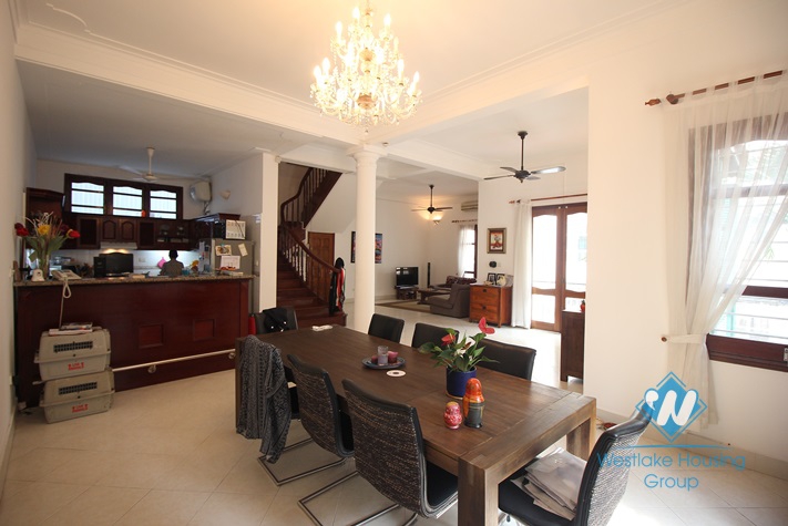 To Ngoc Van 5 bedroom villa with swimming pool for rent