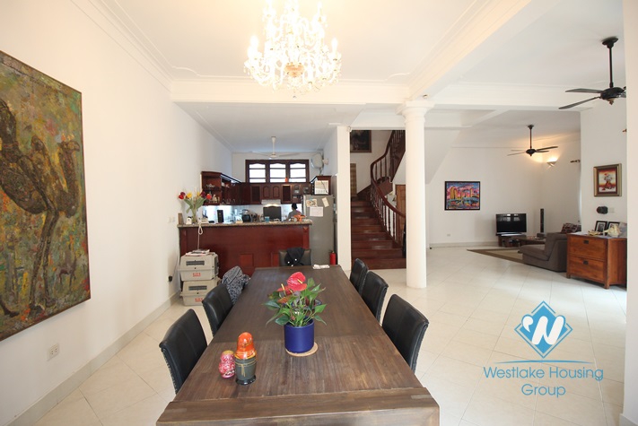 To Ngoc Van 5 bedroom villa with swimming pool for rent