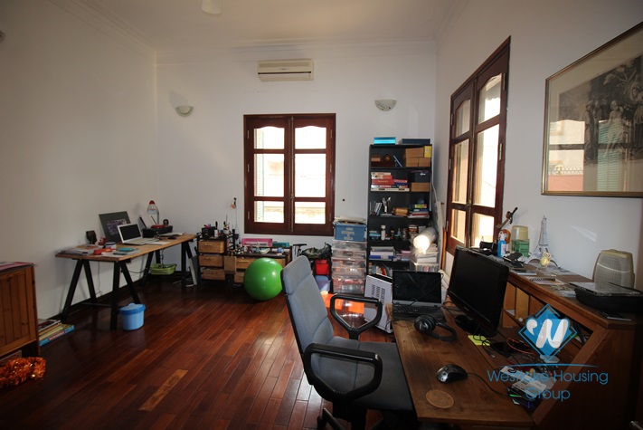 To Ngoc Van 5 bedroom villa with swimming pool for rent