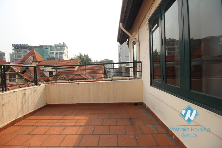 To Ngoc Van 5 bedroom villa with swimming pool for rent