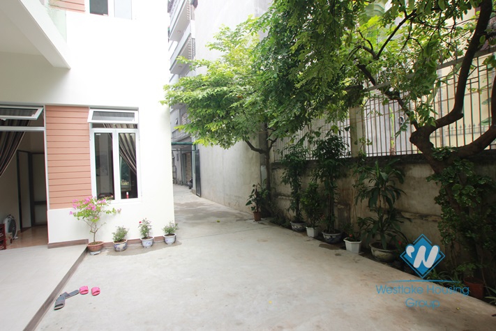 Brand new and nice apartment for rent in Dang Thai Mai st, Tay Ho, Ha Noi