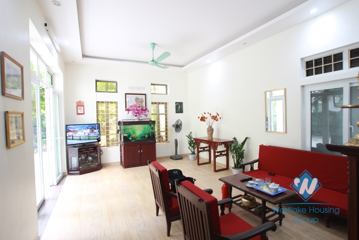 Brand new and nice apartment for rent in Dang Thai Mai st, Tay Ho, Ha Noi