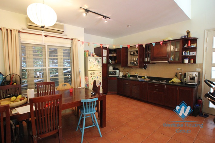 Nice house for rent in Xuan Dieu street, Tay Ho district, Hanoi