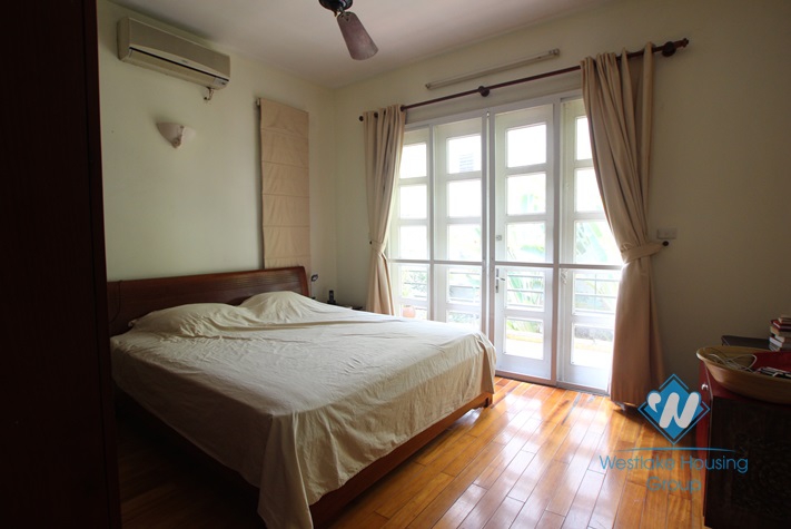 Nice house for rent in Xuan Dieu street, Tay Ho district, Hanoi