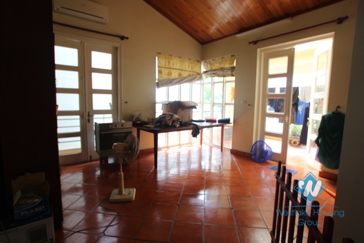 Nice house for rent in Xuan Dieu street, Tay Ho district, Hanoi