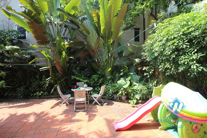 Nice house for rent in Xuan Dieu street, Tay Ho district, Hanoi