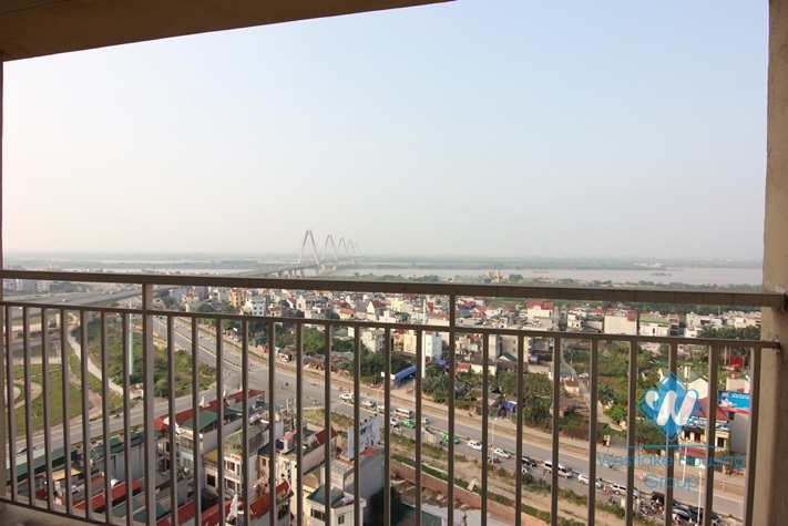 Unfurnished apartment for rent in Lac Long Quan-Tay Ho-Ha Noi