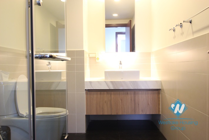 High floor apartment with modern interior is available for rent in Watermark Cau Giay,Hanoi