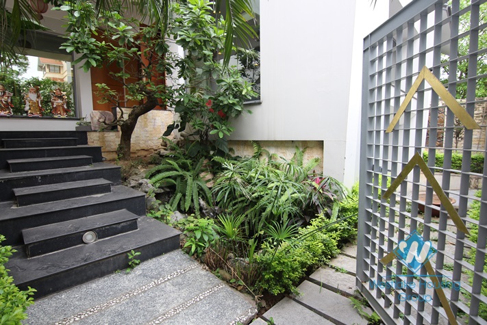 5 storey modern Tay Ho villa for rent with a car garage and elevator