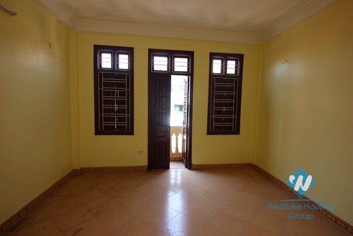 Affordable house with nice bathrooms for rent in Tay Ho