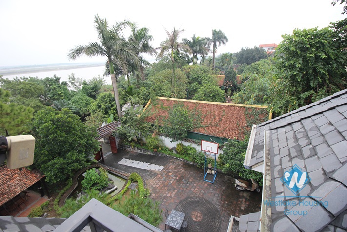 Splendid western style villa with nice yard and beautiful garden near Red River for rent 