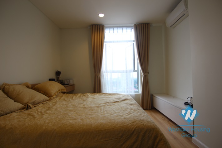 High floor apartment with modern interior is available for rent in Watermark Cau Giay,Hanoi