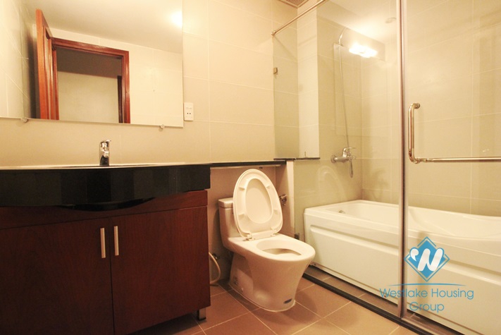 Beautiful 03 bedrooms apartment for rent in Quang An Street, Tay Ho, Ha Noi