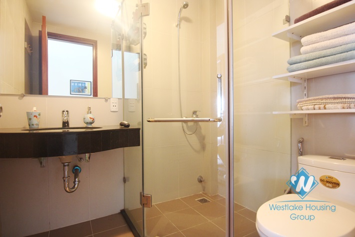 Lakeview three bedrooms apartment for rent in Tay Ho district, Hanoi