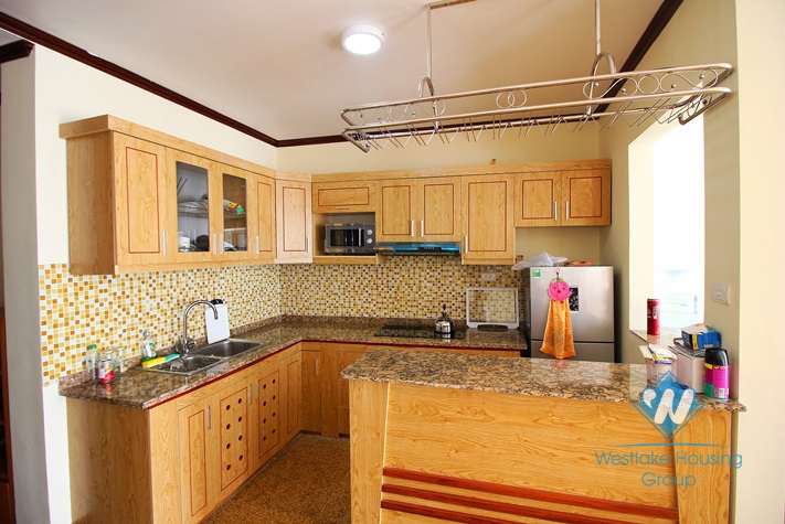 Stunning apartment for rent with lakeview in Tay Ho, Hanoi 
