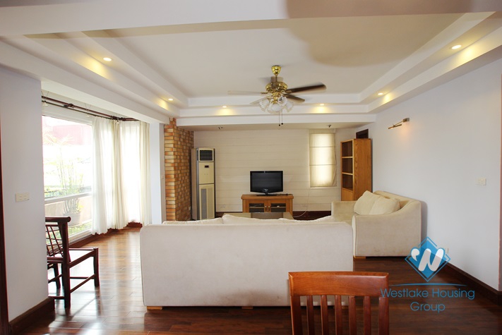 Beautiful apartment for rent in Yen Phu, Tay Ho District, Ha Noi