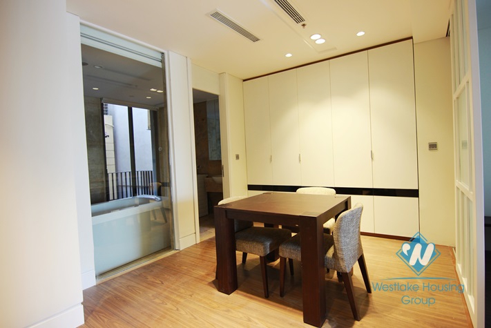 Balcony apartment rental with unsurpassed view of Westlake 