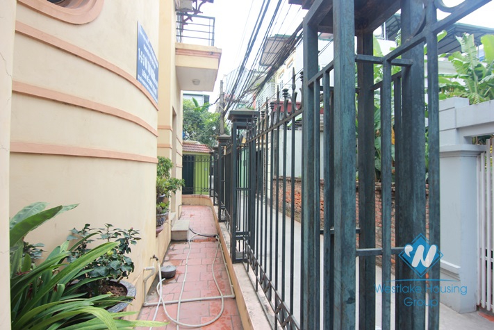 Garden house with 4 bedrooms for rent in Tay Ho area 