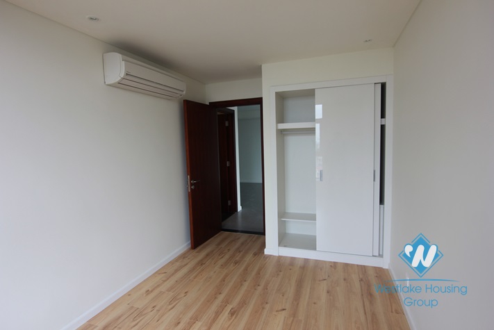 Modern style apartment for rent in Lac Long Quan st, Tay Ho area