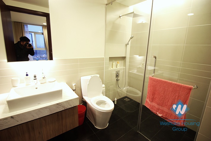 Two bedrooms apartment for rent in Watermark building, Tay Ho, Ha Noi