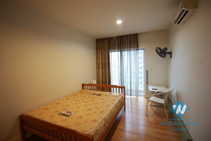 Beautifull apartment with lake view for rent in Goden westlake