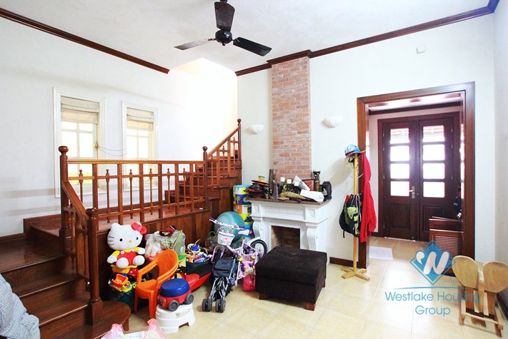 Nice and bright house for rent in Tay Ho area, Ha Noi