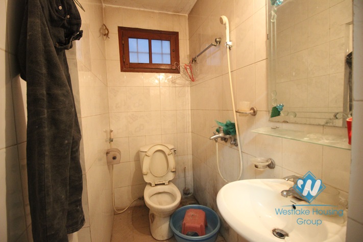 Inexpensive large house with garden and rooftop terrace for rent in Tay Ho, Hanoi