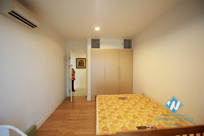 Beautifull apartment with lake view for rent in Goden westlake