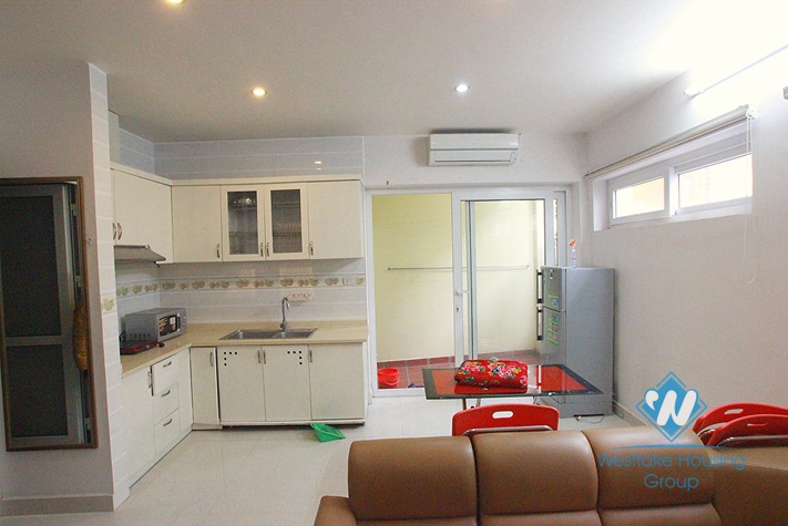 Cheap apartment for rent in Xuan Dieu, Tay Ho, Ha Noi 