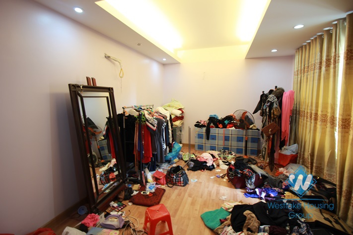 Big house for rent with 6 bedrooms in Tay Ho area