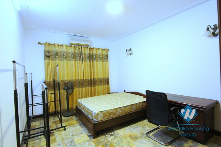 Cosy house for rent in Nghi Tam Village, Tay Ho District, Ha Noi