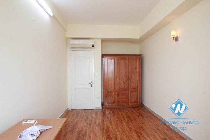 Cheap apartment with 03 bedrooms for rent in Lac Long Quan St, Tay Ho, Ha Noi