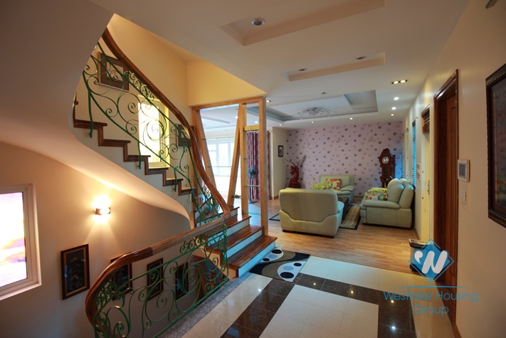 Big house for rent with 6 bedrooms in Tay Ho area