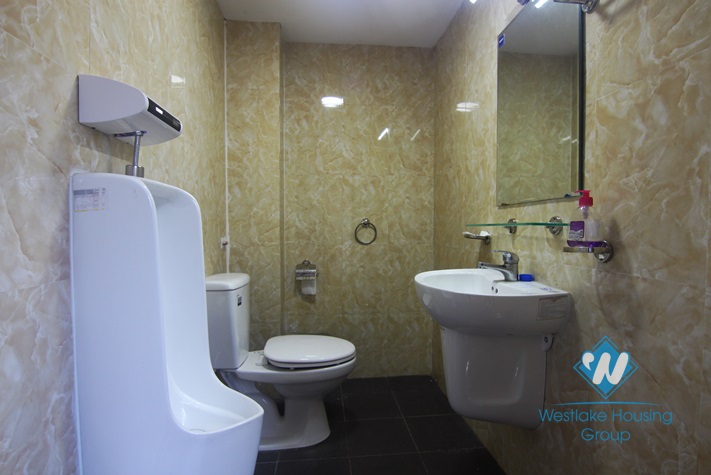 Lakeview house for rent to make restaurant in Xuan Dieu st, Tay Ho district.