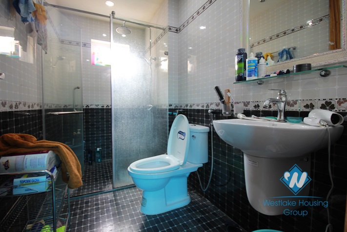 Big house for rent with 6 bedrooms in Tay Ho area