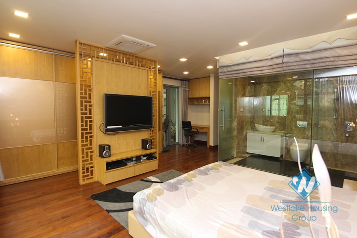 5 storey modern Tay Ho villa for rent with a car garage and elevator