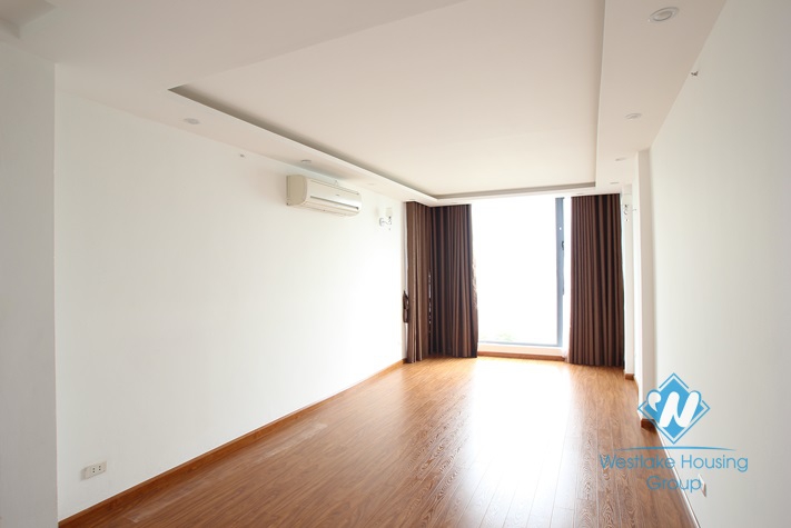 Spacious 5 bedrooms house for rent in Tay Ho District, Ha Noi