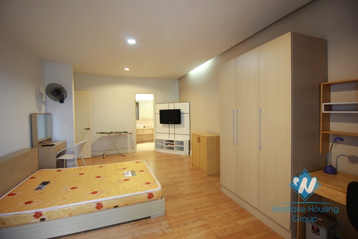 Beautifull apartment with lake view for rent in Goden westlake