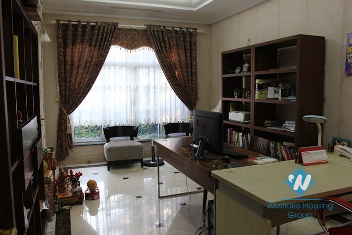 Big and high quality house with swimming pool for rent in Vuon Dao, Tay Ho, Ha Noi