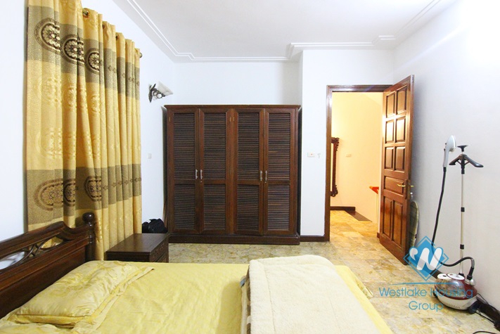 Cosy house for rent in Nghi Tam Village, Tay Ho District, Ha Noi