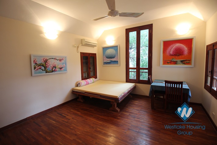 Splendid western style villa with nice yard and beautiful garden near Red River for rent 