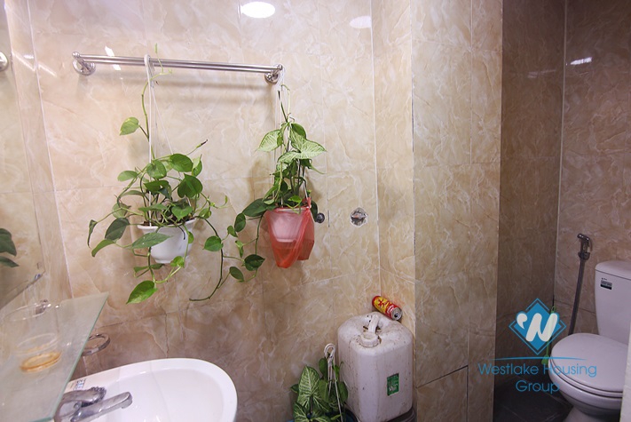 Lakeview house for rent to make restaurant in Xuan Dieu st, Tay Ho district.