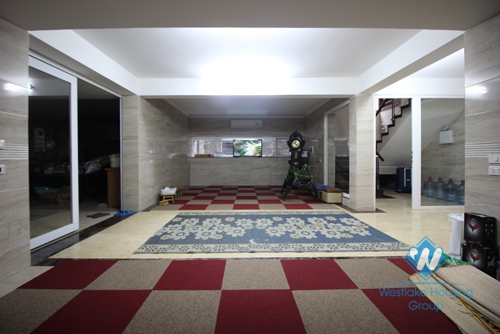 A big and beautiful house for rent in Tay Ho, Ha Noi