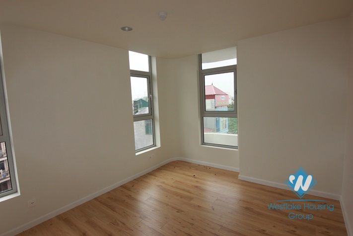 Brand new and nice 02 bedrooms apartment for rent in Water Mark, Lac Long Quan, Hanoi.