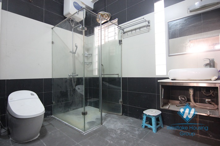 Affordable house with nice bathrooms for rent in Tay Ho