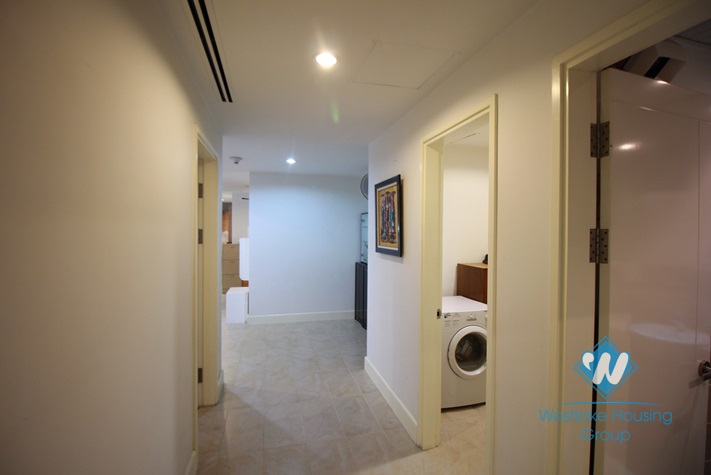 Beautifull apartment with lake view for rent in Goden westlake