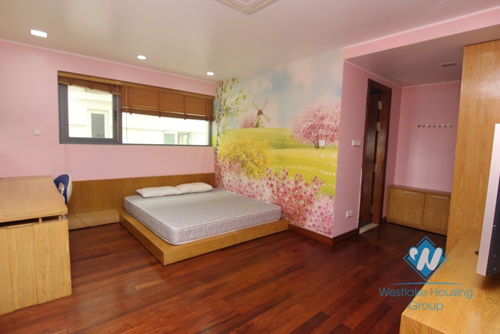 5 storey modern Tay Ho villa for rent with a car garage and elevator