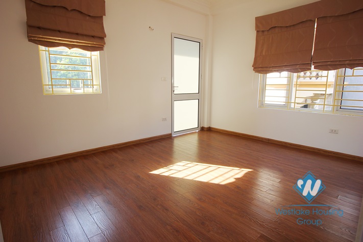 Five bedrooms house for rent in Tay Ho district, Hanoi.