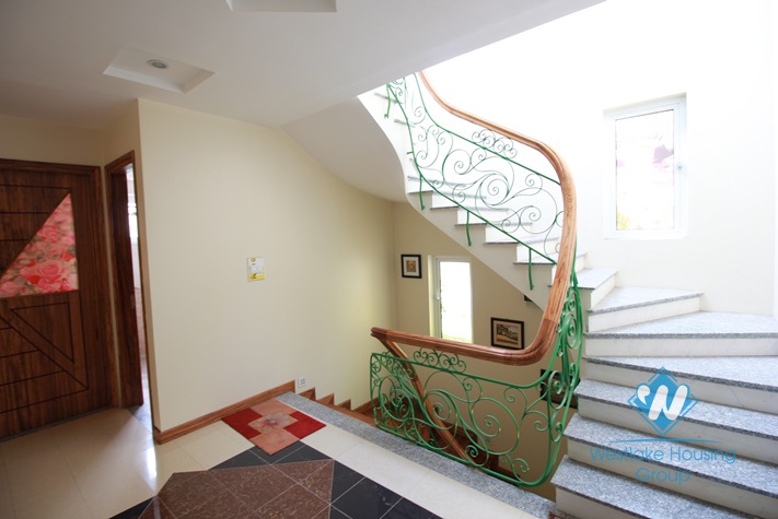 Big house for rent with 6 bedrooms in Tay Ho area